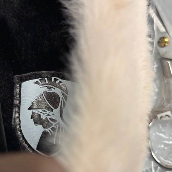 VHNY Cream and Black Faux Fur Slippers - Unisex